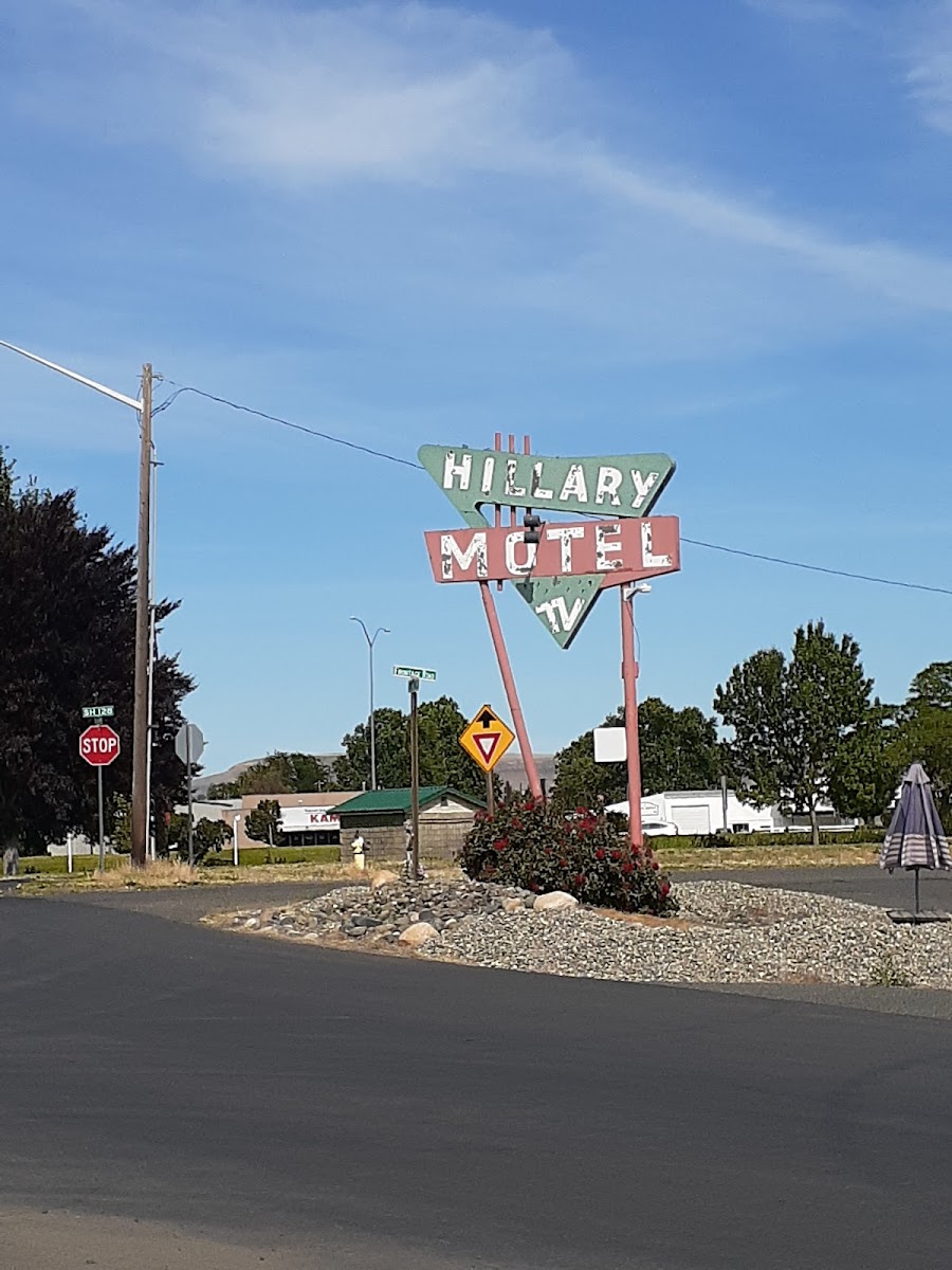 Hillary Motel